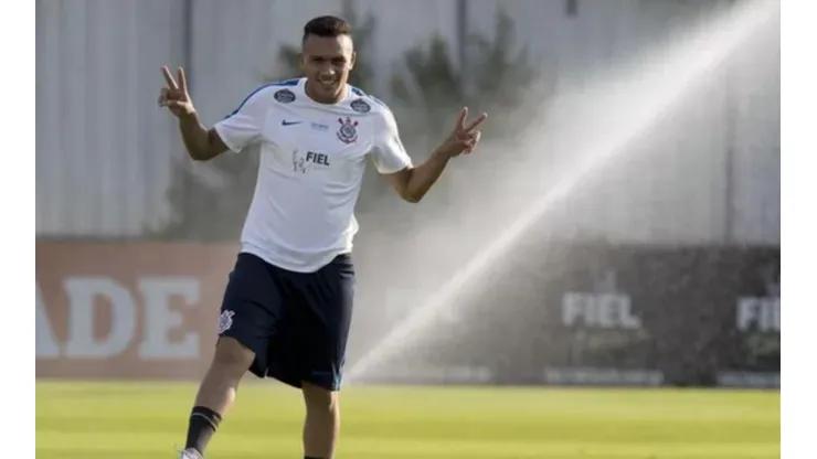 Léo Jabá, ex-Corinthians, acerta com o Atlético-GO