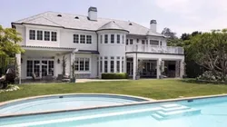 LeBron James coloca mansão à venda por US$ 20 milhões; veja fotos