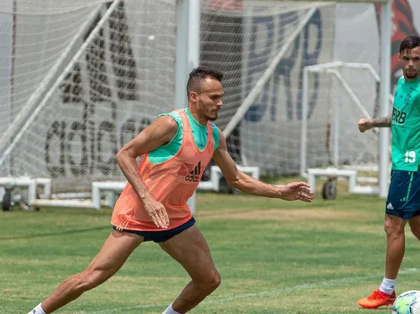 Renê e mais dois jogadores estão cotados para sair do Fla