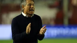 Ariel Holan treinou o Santos pela primeira vez nesta terça-feira (02)