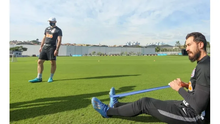 Corinthians empresa goleiro Walter para o Cuiabá