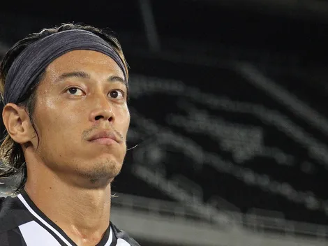 André Lima se irrita com ação de Honda e detona o meio-campista durante entrevista