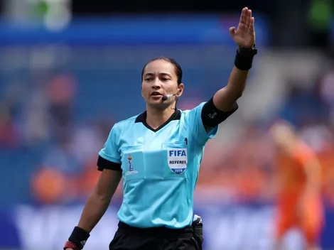 Após fazer história no Mundial, árbitra é escalada para Corinthians x Palmeiras; Profissional é a primeira mulher a apitar o Dérbi Paulista