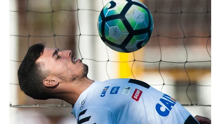 Zeca está a passos de rescisão no Inter e Botafogo estuda contrato para a Série B