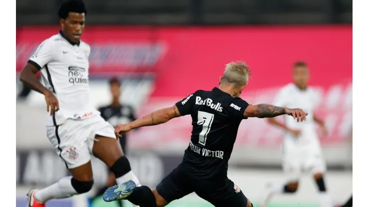 Corinthians é pressionado, mas fica no empate com RB Bragantino na abertura do Paulistão