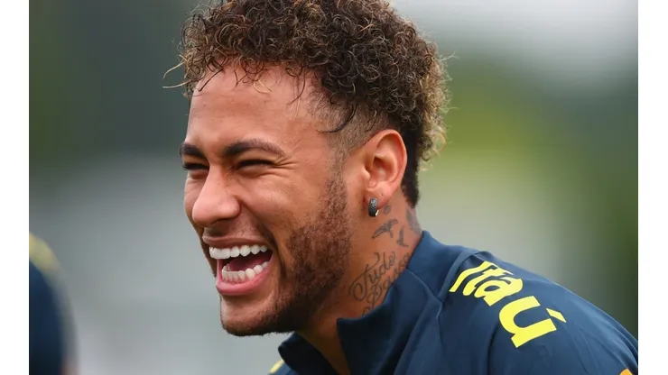 Neymar interagiu com os fãs no Instagram Stories e internautas foram à loucura