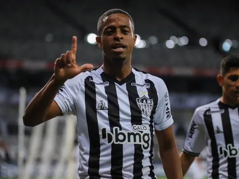 Empresário de Keno solta o verbo com suposta rixa com Sampaoli: "Nunca houve ameaça de dispensa"