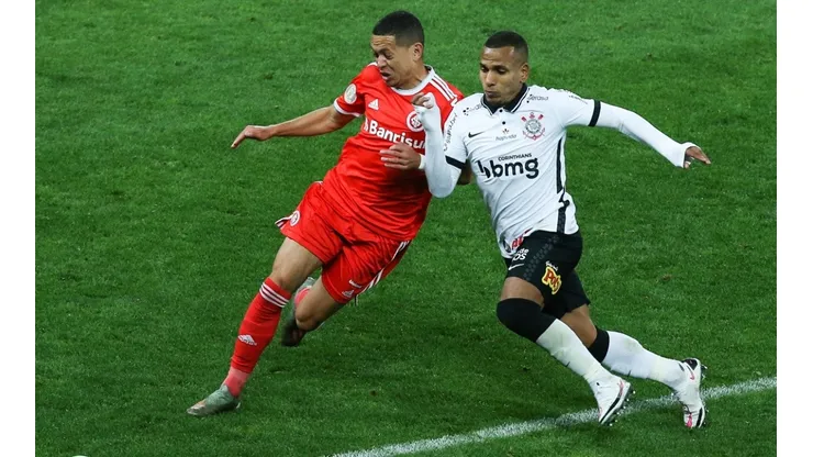 Internacional x Corinthians: veja o retrospecto das equipes em competições oficiais