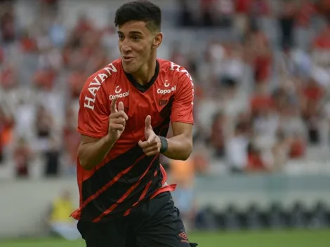 Pedrinho vira manchete no Athletico com exclusão do Estadual e boato de rescisão revolta torcida