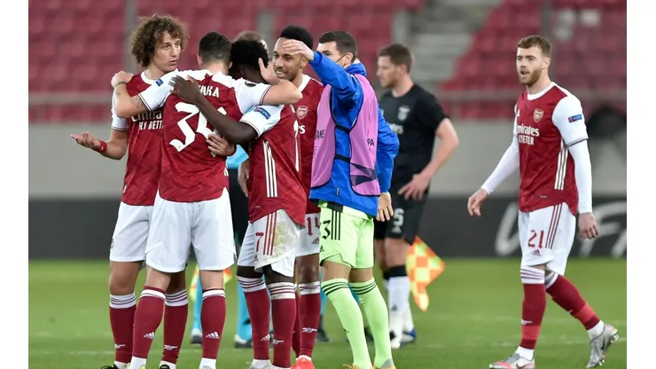 Benfica sofre virada e cai para o Arsenal na Europa League