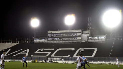 Após empate com o Corinthians, Vasco está quase rebaixado e rivais zoam na internet; veja os memes