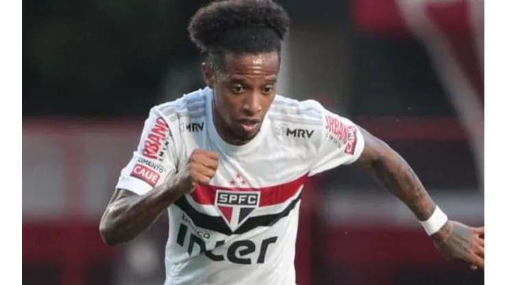 Tchê Tchê vem sendo titular ao lado de Luan - Foto: Rubens Chiri/Flickr Oficial do São Paulo/Divulgação.
