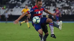 Carlinhos possui vínculo próximo do fim. Foto: Buda Mendes/Getty Images