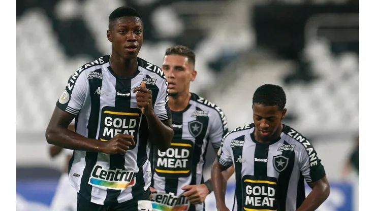 Botafogo triunfa e São Paulo decidirá vaga à fase de grupos da Libertadores contra o Flamengo