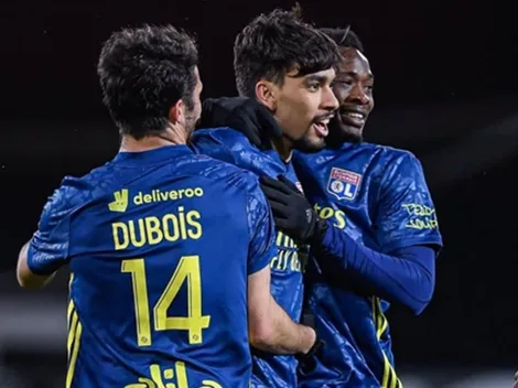 Voando no Lyon, Paquetá marca mais uma vez e ajuda equipe a assumir a liderança da Ligue 1