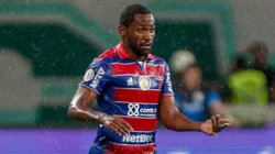 Tinga não escondeu a insatisfação da derrota. Foto: Miguel Schincariol/Getty Images