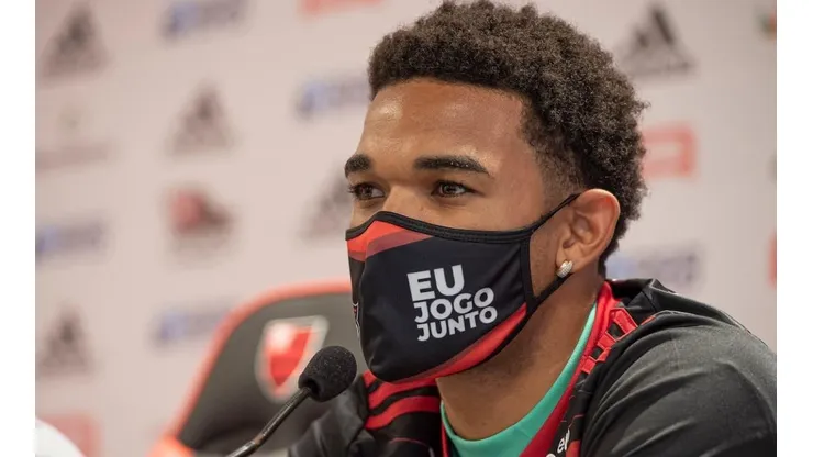 Bruno Viana foi apresentado no Flamengo recentemente