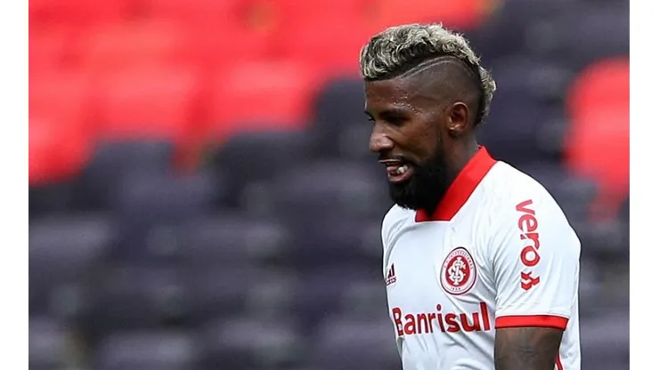 Rodinei jogou contra o Flamengo após torcedor ter pagado sua multa