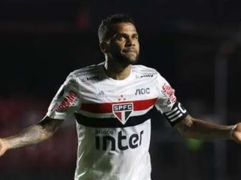 Neto detona Daniel Alves e aponta o olho da rua para ele e outros dois jogadores