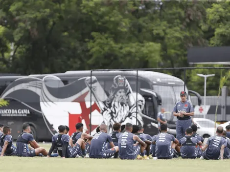 Vasco recebeu torcedores de organizadas no CT antes de jogo contra o Internacional