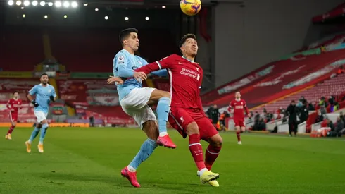 Revista britânica lista os 100 melhores jogadores da história da Premier League; quatro brasileiros aparecem no ranking