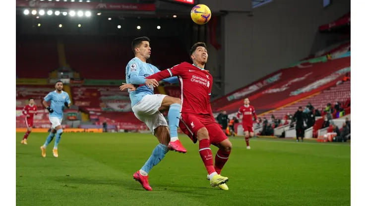 Revista britânica lista os 100 melhores jogadores da história da Premier League; quatro brasileiros aparecem no ranking