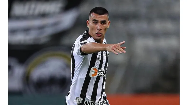Zagueiro comentou sobre a saída do treinador - Foto: Pedro Souza/Flickr Oficial do Atlético/Divulgação.