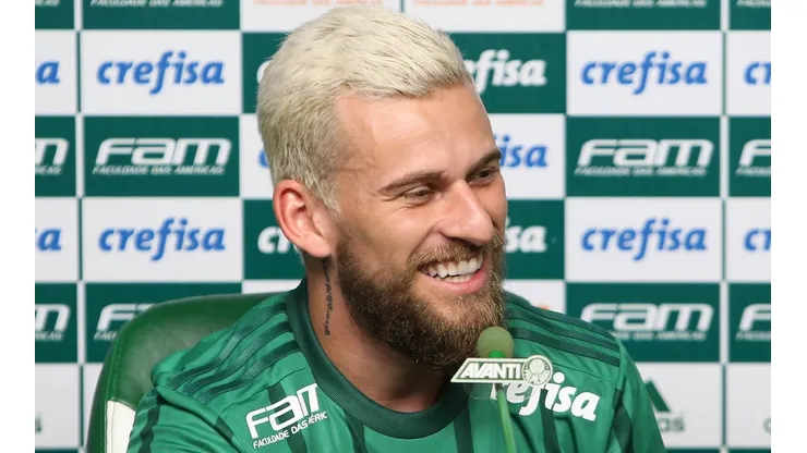 Eventual saída de Lucas Lima alivia folha do Palmeiras para contratar Borré, do River