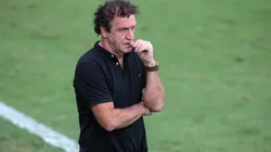 Cuca, à beira do campo comandando o Santos. (Foto: Alexandre Schneider/Getty Images)