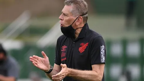 Autuori vem gostando do desempenho do jogador - Foto: Site Oficial do Athletico/Divulgação.