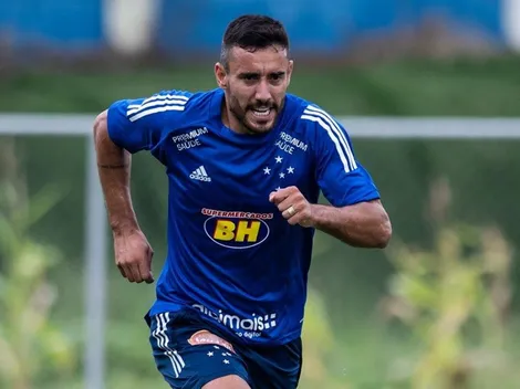 Alan Ruschel, ídolo da Chapecoense, é apresentado oficialmente no Cruzeiro