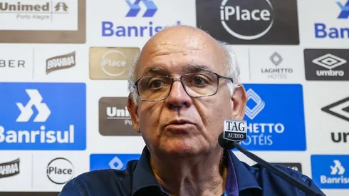 Romildo é pressionado por cobrança interna - Foto: Lucas Uebel/Grêmio.
