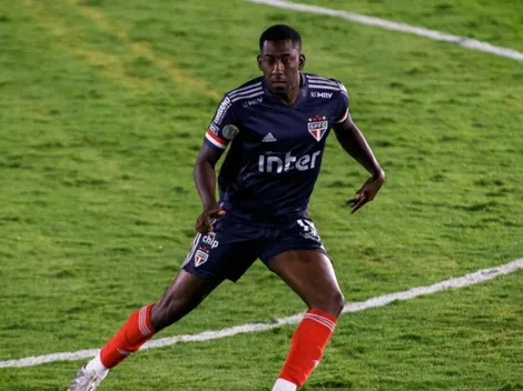 Com Carneiro no ataque e Gabriel Sara dúvida, Vizolli alça novidades contra o Grêmio