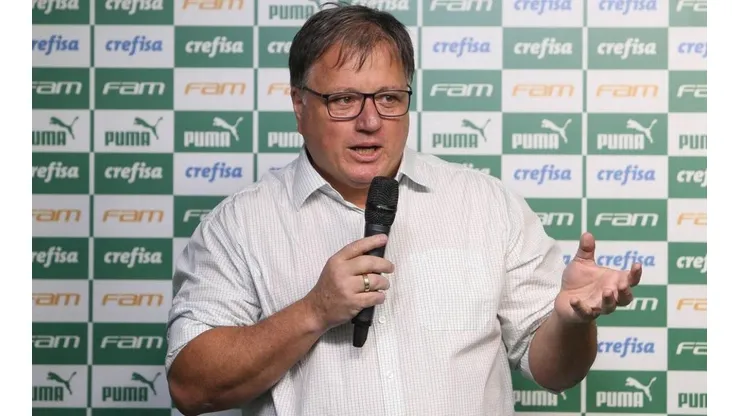 Barros analisa possibilidades no mercado para o Verdão - Foto: Cesar Greco/SEP.
