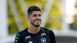 Pedro Raul está indo para o futebol japonês. Vítor Silva/Botafogo