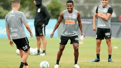Corinthians pode contar com Jemerson e Cazares contra o Flamengo