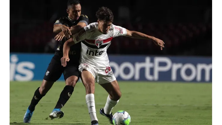 São Paulo desperdiça chances e apenas empata com Ceará