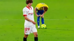 Bryan Gil em campo pelo Sevilla. (Foto: Cristo García)