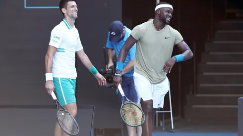 Djokovic passa sufoco, mas vence Tifoe e avança no Australian Open