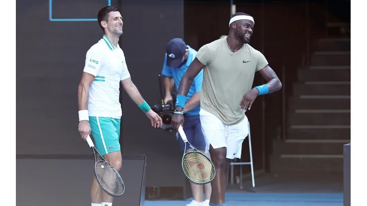 Djokovic passa sufoco, mas vence Tifoe e avança no Australian Open