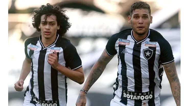 Matheus Nascimento e Rafael Navarro, do Botafogo. (Foto: Divulgação Botafogo)