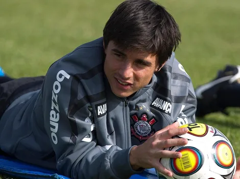 Corinthians e empresário de Willian se posicionam sobre retorno