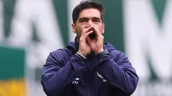 O técnico Abel Ferreira espera por novos reforços para a temporada 2021 do Palmeiras