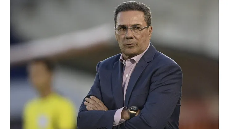 Luxa vem tentando reerguer o Vasco na competição - Foto: Getty Images.