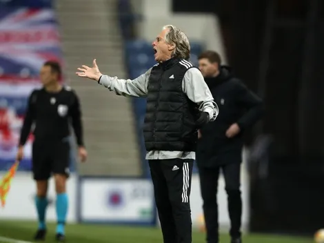 Benfica vence Famalicão no retorno de Jorge Jesus após Covid-19