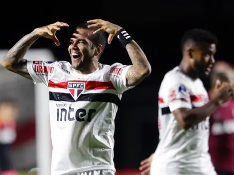 Daniel Alves fica cotado para jogar na Argentina e possível destino chama atenção