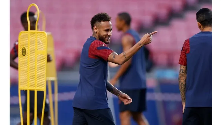 Neymar acompanha o BBB 21 mesmo estando em outro fuso horário