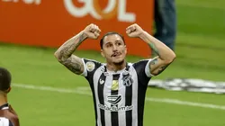 Ceará encaminha a contratação de atacante campeão da Libertadores, mas pode perder Vina