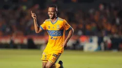 Rafael Carioca comemorando no Tigres — Foto: Getty Images