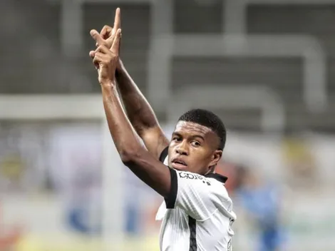 Léo Natel vira 'falso 9' no Corinthians e aprova nova função